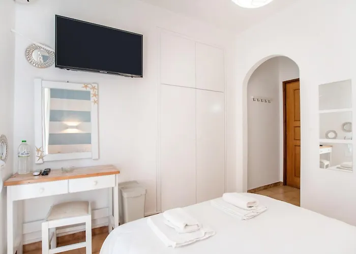 Livadia Seaside 13 Guest house